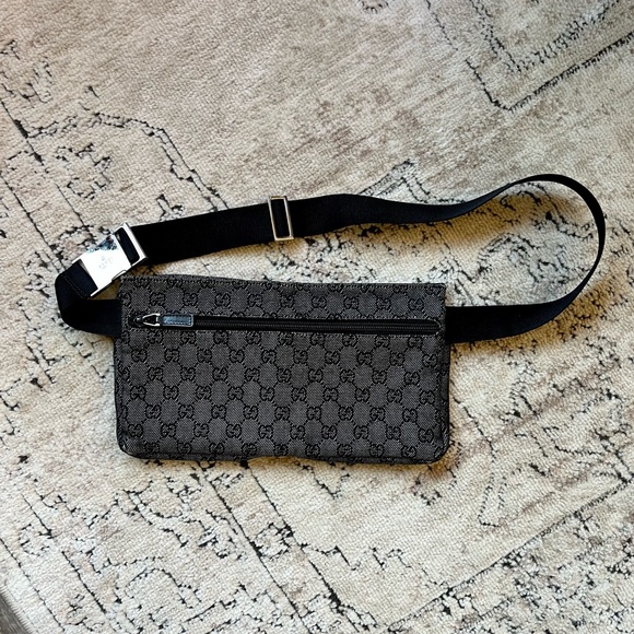 *SOLD* Gucci Monogram Belt Bag / Fanny Pack - Picture 7 of 13